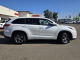 Used 2017 Toyota Highlander LE image 4