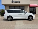 Used 2022 Chrysler Pacifica Limited image 4