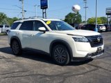 Used 2024 Nissan Pathfinder SL w/ SL Premium Package image 2
