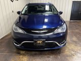 Used 2017 Chrysler Pacifica Touring-L image 2
