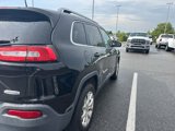 Used 2018 Jeep Cherokee Latitude Plus image 3