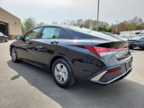New 2025 Hyundai Elantra SE image 3