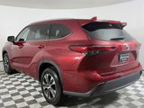 Used 2020 Toyota Highlander XLE image 4