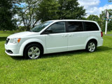 Used 2018 Dodge Grand Caravan SE image 3