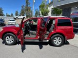 Used 2011 Nissan Pathfinder SV image 6