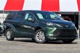 Used 2024 Toyota Sienna LE image 2