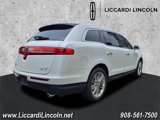 Used 2019 Lincoln MKT AWD image 2