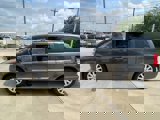 Used 2015 Chrysler Town & Country Touring image 2