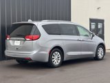 Used 2019 Chrysler Pacifica Touring-L image 5