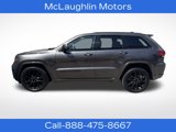 Used 2017 Jeep Grand Cherokee Altitude image 2