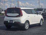 Used 2022 Kia Soul LX image 4