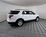 Used 2016 Ford Explorer XLT image 4