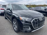 Used 2024 Audi Q5 2.0T Premium w/ Convenience Package image 2