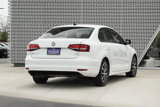 Used 2017 Volkswagen Jetta SE image 3