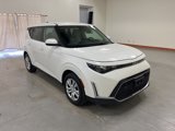 Used 2023 Kia Soul LX image 2