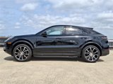 Certified 2023 Porsche Cayenne Coupe image 2