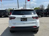 Used 2024 Jeep Compass Latitude image 4