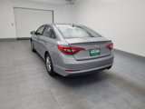 Used 2017 Hyundai Sonata SE image 5