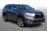 Used 2016 Toyota Highlander XLE image 2