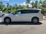 Used 2023 Chrysler Voyager LX image 4