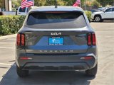 Used 2022 Kia Sorento LX image 6