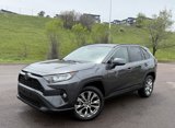 Used 2021 Toyota RAV4 XLE Premium image 3