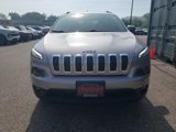 Used 2017 Jeep Cherokee Latitude image 2