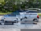 Used 2019 Dodge Grand Caravan SE image 2