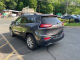 Used 2017 Jeep Cherokee Limited image 4