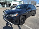 Certified 2022 Volkswagen Atlas Cross Sport SE w/ Black Wheel Package image 3