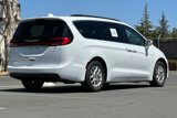 Used 2022 Chrysler Pacifica Touring-L image 4