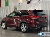 Used 2017 Toyota Highlander Limited Platinum image 3