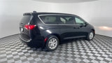 Used 2025 Chrysler Voyager LX image 3