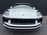 Certified 2025 Porsche Macan image 5