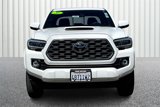 Used 2020 Toyota Tacoma TRD Sport image 3