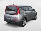 Used 2022 Kia Soul LX image 5