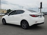 Used 2019 Toyota Yaris L image 5