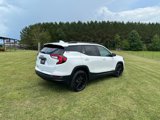 Used 2024 GMC Terrain SLE w/ Driver Convenience Package image 4