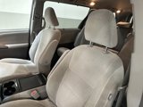Used 2015 Toyota Sienna LE image 5