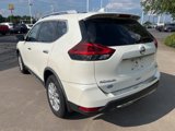 Used 2018 Nissan Rogue SV image 3