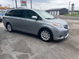 Used 2015 Toyota Sienna XLE image 5