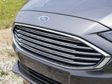 Used 2017 Ford Fusion SE w/ Fusion SE Technology Package image 2