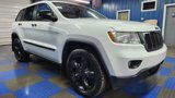 Used 2013 Jeep Grand Cherokee Overland w/ Advance Technology Group image 2