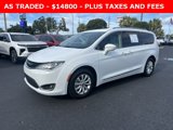 Used 2019 Chrysler Pacifica Touring-L image 3