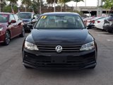 Used 2017 Volkswagen Jetta SE image 2