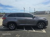 Used 2019 Toyota Highlander SE image 6