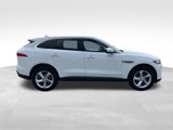Used 2019 Jaguar F-PACE Premium image 2