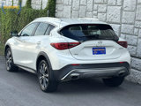 Used 2017 INFINITI QX30 Premium image 4
