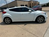 Used 2016 Hyundai Veloster image 5