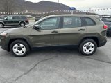 Used 2014 Jeep Cherokee Sport image 4